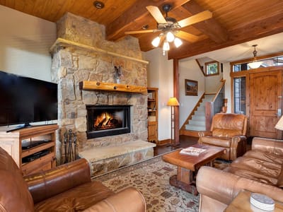 Living area at 7412 Calming CT - 4 bed 4 bath home