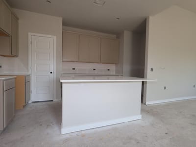Property photo 2 at 7432 Pullman CV - 5 bed 3 bath home