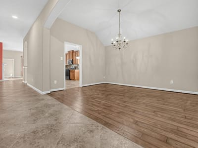 Photo 3 of 35 at 747 Westbury LN - 4 bed 2 bath home
