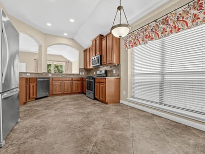 Photo 5 of 35 at 747 Westbury LN - 4 bed 2 bath home