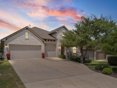 Property photo 2 at 749 Jacksdaw DR - 4 bed 3 bath home
