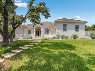 Property photo 2 at 75 Stillmeadow DR - 4 bed 3 bath home