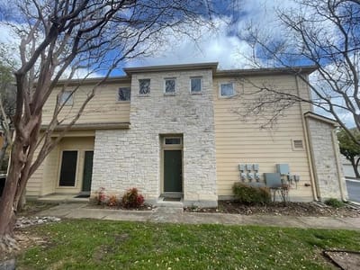 Living area at 7501 Shadowridge Run Unit #135 - 2 bed 2 bath home