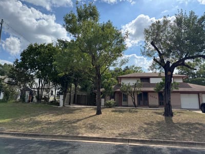Property photo 2 at 7505 Hill Meadow CIR - 4 bed 2 bath home