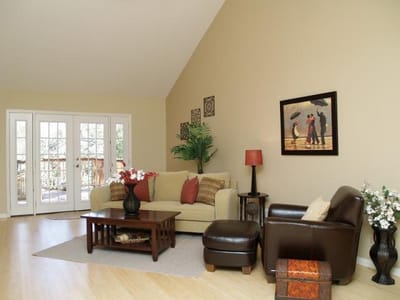 Living area at 7507 Crossdraw Dr - 3 bed 2 bath home