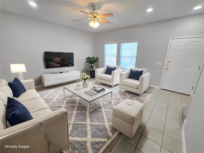 Living area at 7509 Lazy Creek DR - Northridge Park Sec 02 Ph A-1, Austin, TX