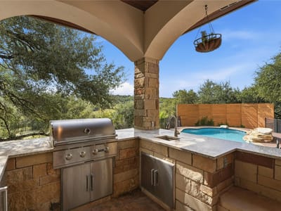 Photo 5 of 40 at 755 Ranchers Club LN - 4 bed 4 bath home