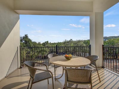Property photo 3 at 7605 Lantern View DR - 4 bed 4 bath home