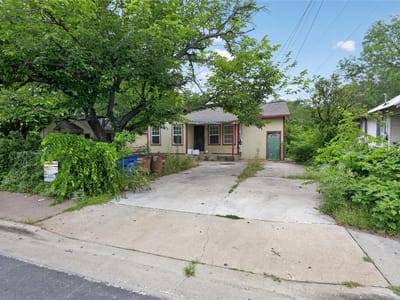 Property photo 3 at 7606 Blessing Ave - 3 bed 2 bath home