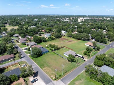 Property photo 3 at 761 Mitchell Ave - West #1, Seguin, TX