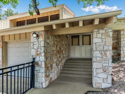 Property photo 5 at 7644 Parkview Cir - 4 bed 2 bath home