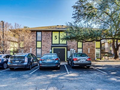 Property photo 2 at 7685 Northcross DR Unit #521 - 1 bed 1 bath home