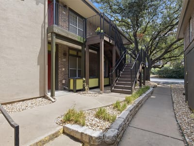 Property photo 3 at 7685 Northcross DR Unit #908 - 1 bed 1 bath home