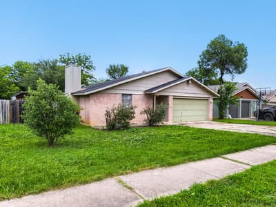 Living area at 7701 Whitsun DR - 3 bed 2 bath home