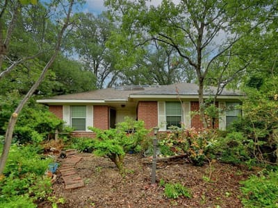 Property photo 2 at 7705 Wynne LN - 3 bed 2 bath home