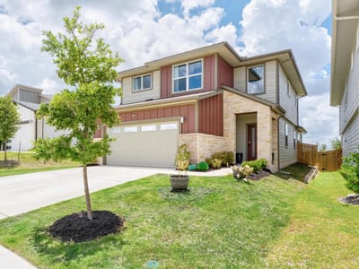 Living area at 7713 Saddle Up DR - 3 bed 2 bath home