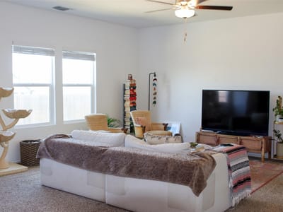 Photo 5 of 25 at 7717 Poppy Petal LOOP - 4 bed 2 bath home