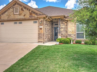 Photo 4 of 37 at 7800 Preston Hollow DR - 4 bed 3 bath home