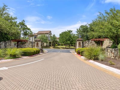 Property photo 2 at 7800 Southwest PKWY Unit #1112 - 3 bed 2 bath home