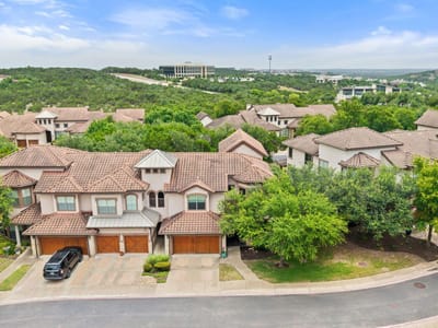 Property photo 3 at 7800 Southwest PKWY Unit #1112 - 3 bed 2 bath home