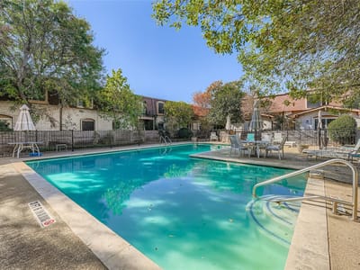 Living area at 7801 Shoal Creek Blvd Unit #241 - 1 bed 1 bath home