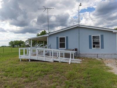 Living area at 7805 Barbarossa Rd - New Braunfels, TX