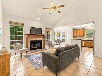 Property photo 5 at 7808 Cheno Cortina TRL - 4 bed 2 bath home
