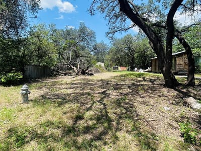 Property photo 3 at 7900 Persimmon TRL - Greenleaf Estates Sec 02, Austin, TX