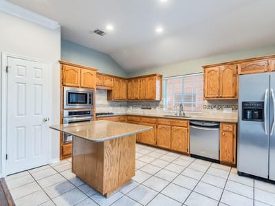 Property photo 4 at 7903 Henry Kinney ROW - 3 bed 2 bath home