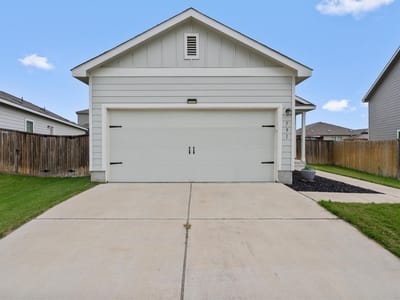 Living area at 791 Circle WAY - 3 bed 2 bath home