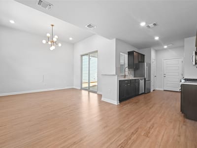 Property photo 3 at 7910 Lennon DR - 2 bed 2 bath home