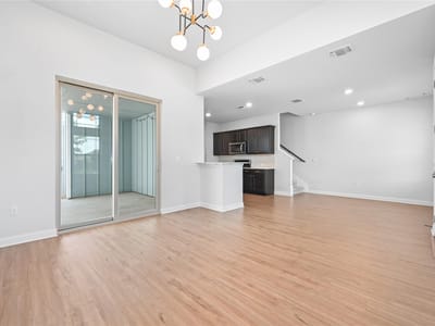 Property photo 4 at 7910 Lennon DR - 2 bed 2 bath home