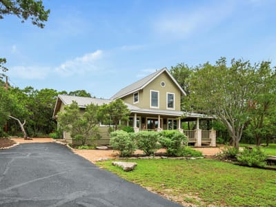 Living area at 8 Palo Pinto PATH - 2 bed 2 bath home