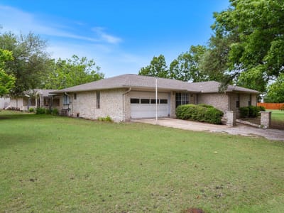 Primary bedroom at 8 VALLEY CREEK Rd - 9 bed 4 bath home