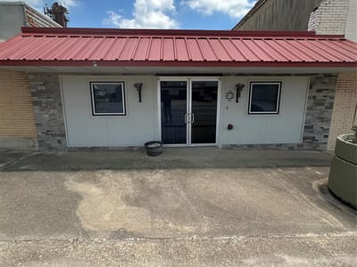 Photo 2 of 10 at 8 W Mesquite Ave - Rogers, Rogers, TX