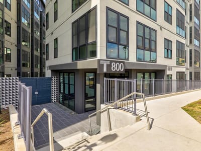 Living area at 800 Embassy DR Unit #305 - 1 bed 1 bath home