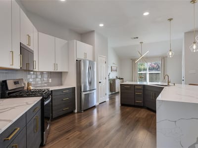 Bathroom at 800 Portchester Castle PATH - 4 bed 2 bath home