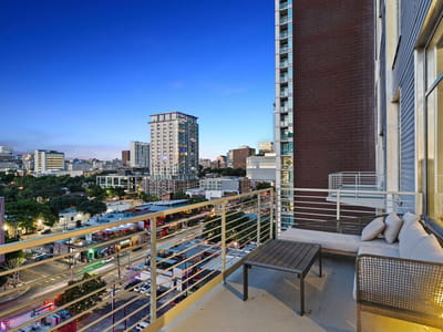 Living area at 800 W 5th St #1004 - 1 bed 1 bath home