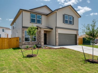 Living area at 800  Yellow Ribbon Trl - 4 bed 2 bath home