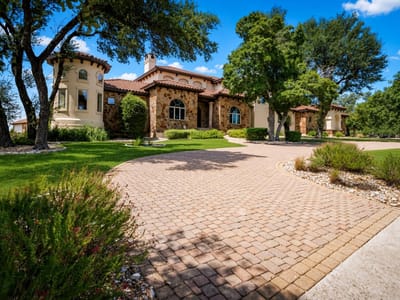Property photo 2 at 8001 Magnolia Ridge CV - 4 bed 6 bath home