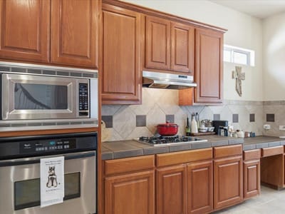 Photo 4 of 37 at 8005 Davis Mountain PASS - 4 bed 4 bath home
