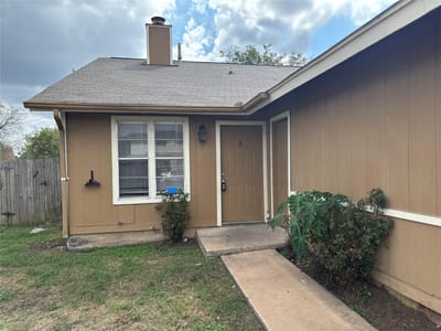 Photo 2 - 801 Country Aire DR Photo 2 of 19 at 801 Country Aire DR - Round Rock, Round Rock, TX