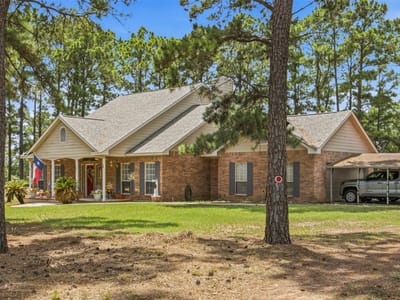 Property photo 4 at 801 Moccasin TRL - 3 bed 2 bath home