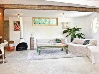 Living area at 801 Post Oak St - 3 bed 2 bath home