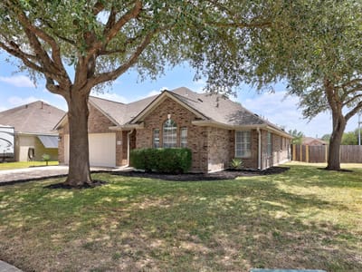 Property photo 2 at 801 Wild Petunia WAY - 3 bed 2 bath home