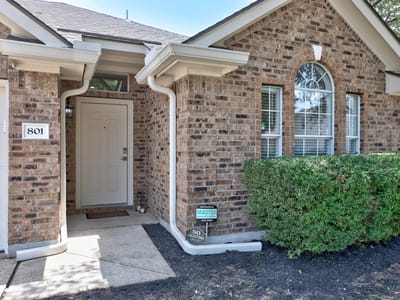 Property photo 3 at 801 Wild Petunia WAY - 3 bed 2 bath home