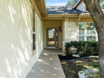 Property photo 3 at 802 Tea Tree CV - 4 bed 2 bath home