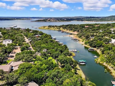Kitchen at 8023 Lakeview ST - Lake Travis Subd #1 Final Replat, Volente, TX