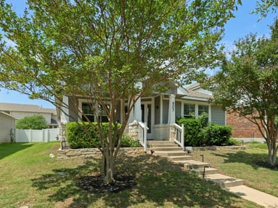 Living area at 803 Brazos Bend Dr - 3 bed 2 bath home