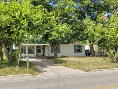 Primary bedroom at 803 E Avenue G Ave - 3 bed 1 bath home